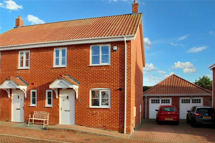 3 Bedroom Semi-Detached House For Sale In Meadowlands, Wrentham, Beccles, Suffolk, NR34