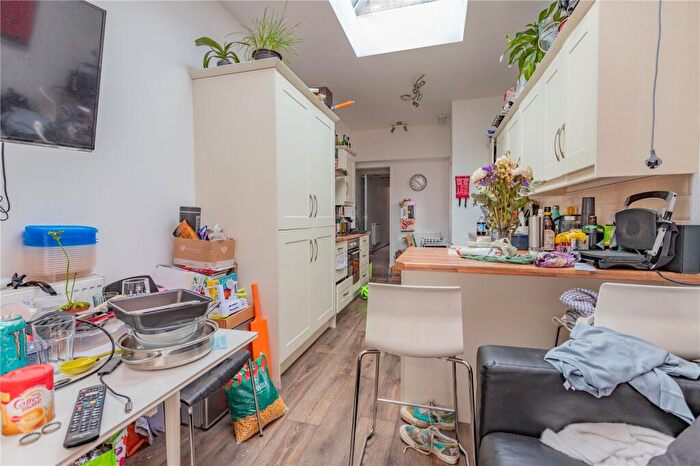 6 Bedroom House To Rent In Dartmouth Road, Selly Oak, Birmingham, West Midlands, B29