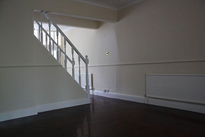 2 Bedroom End Of Terrace House To Rent In Barnsley Road, Cudworth, Barnsley, S72