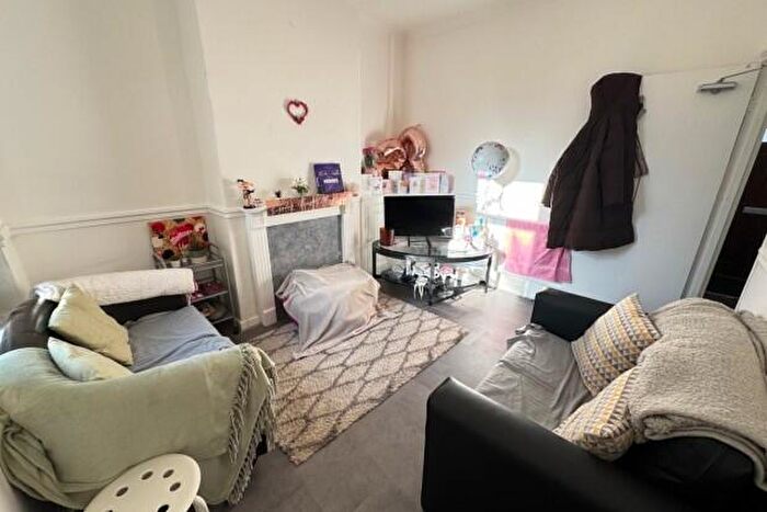 4 Bedroom Terraced House To Rent In Arran Street Cardiff, CF24