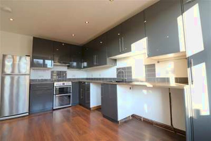 3 Bedroom House To Rent In St. Marys Road, Southend, SS2