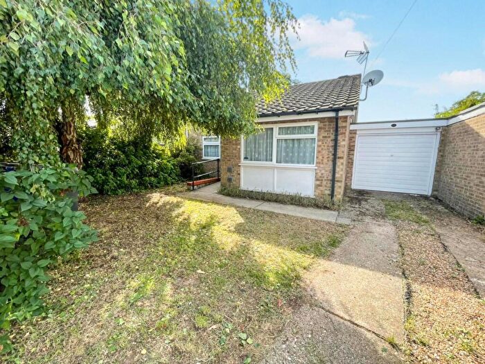 2 Bedroom Semi-Detached Bungalow For Sale In Rowan Drive, Brandon, IP27