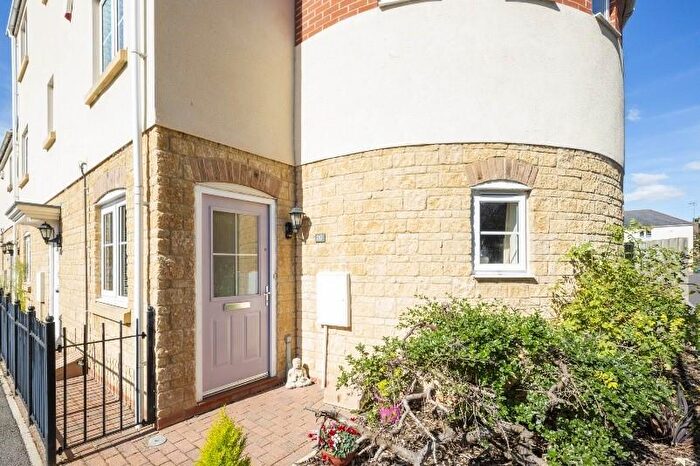 4 Bedroom Maisonette For Sale In Gunville Gardens, Milborne Port, Sherborne, DT9