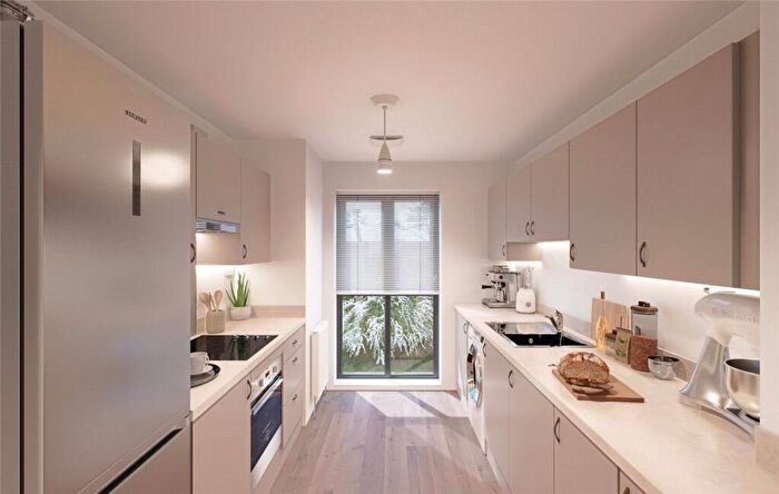 3 Bedroom End Of Terrace House For Sale In Prince Charles Road, Exeter, Devon, EX4