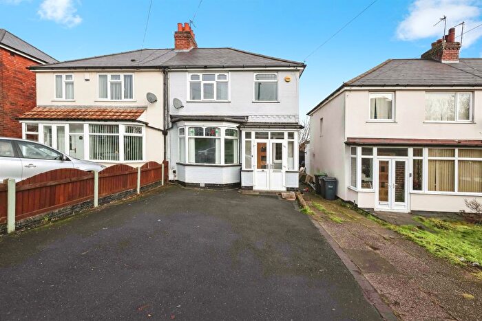 3 Bedroom Semi Detached House For Sale In Pottery Road, Oldbury, B68