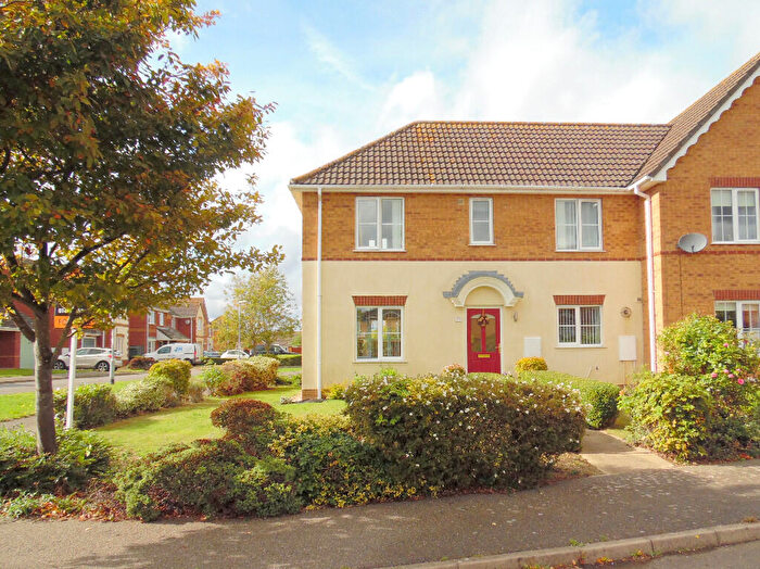 3 Bedroom Semi-Detached House For Sale In John Swains Way, Long Sutton, PE12