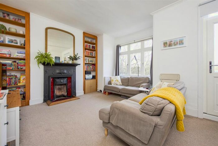 3 Bedroom Maisonette To Rent In Moor Mead Road, St Margarets, Twickenham, TW1