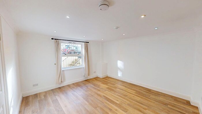 2 Bedroom Maisonette To Rent In Waterloo Street, Hove, BN3