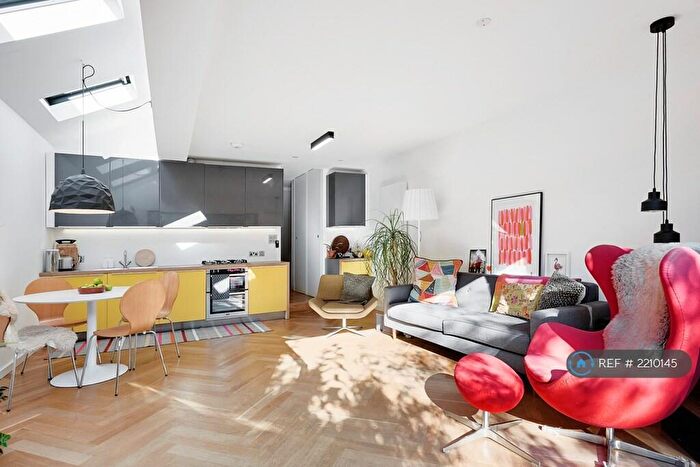 2 Bedroom Flat To Rent In Cavendish Road, London, SW12