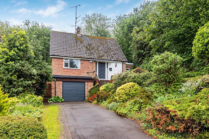 3 Bedroom Detached House For Sale In Burford Close, Marlow, SL7