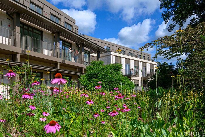 2 Bedroom Flat For Sale In Oakhill, Hildenborough, TN11