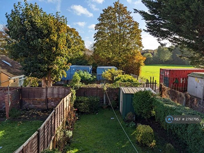 4 Bedroom Semi Detached House To Rent In Forest Road, Fishponds, Bristol, BS16