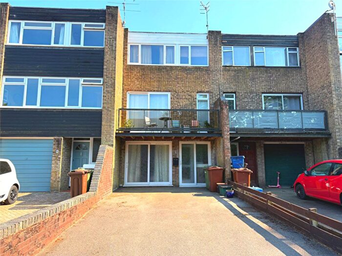 4 Bedroom Terraced House For Sale In Tudor Court, Tunbridge Wells, Kent, TN2