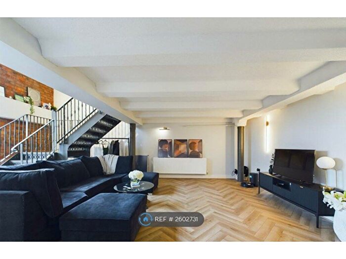 2 Bedroom Flat To Rent In Regent Road, Liverpool, L3