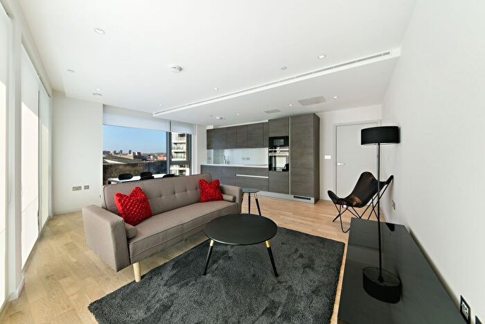 2 Bedroom Flat To Rent In Camley Street, King's Cross, London, N1C