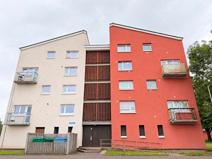2 Bedroom Flat To Rent In Imrie Place Tulloch, PH1