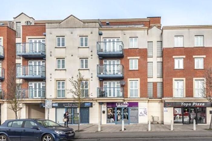 1 Bedroom Flat For Sale In Metro Apartments, Goldsworth Road, Woking, Surrey, GU21