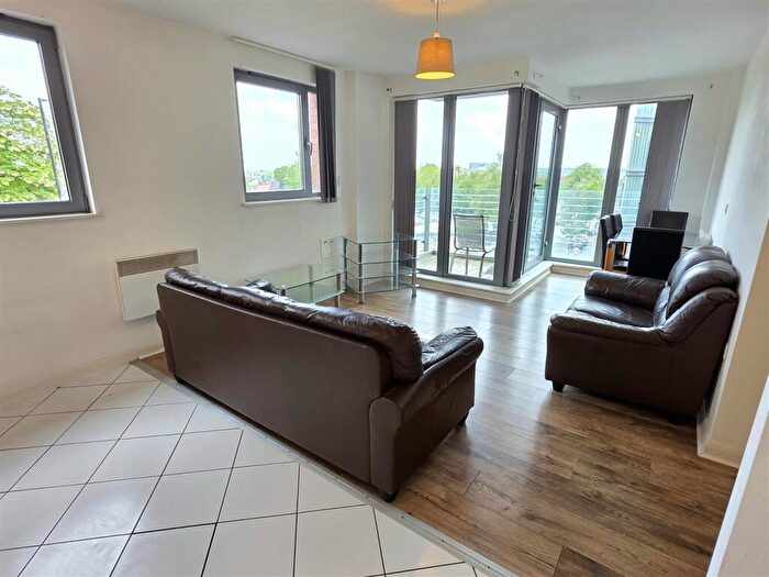 2 Bedroom Apartment To Rent In Skyline, Granville Street, Birmingham, B1