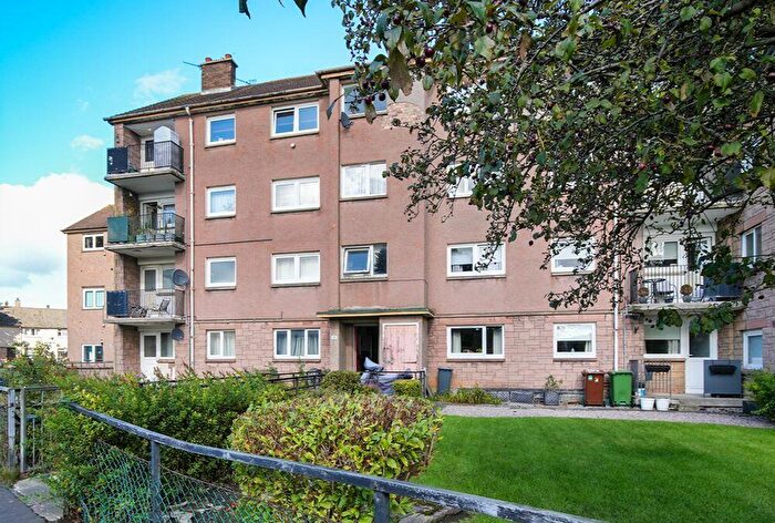 2 Bedroom Flat For Sale In / Ardshiel Avenue, Edinburgh, EH4
