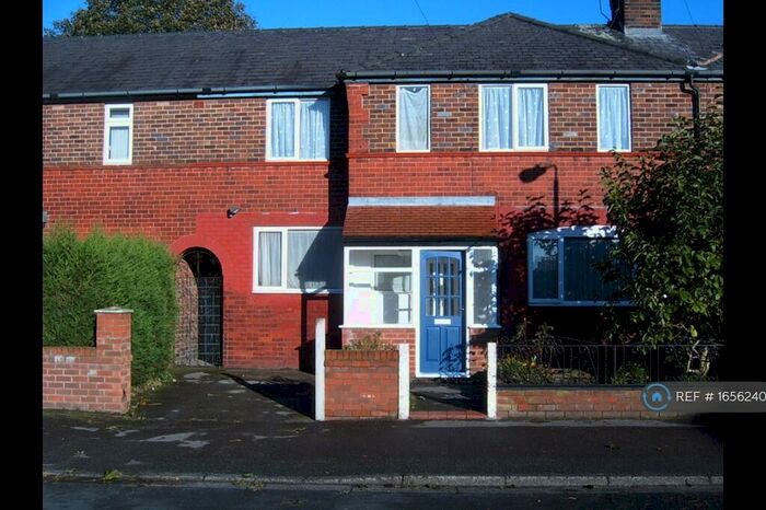 4 Bedroom Terraced House To Rent In Royton Ave, Sale, M33