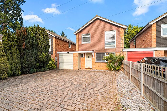 4 Bedroom Detached House For Sale In Conquest Road, Addlestone, KT15