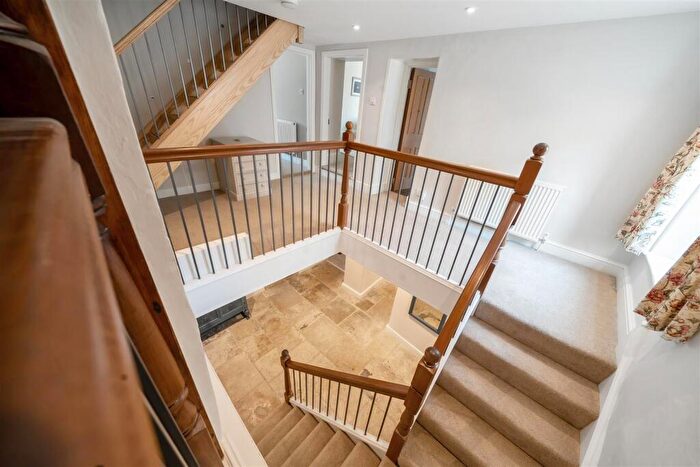8 Bedroom Semi-Detached House For Sale In High Street, Langton Matravers, Swanage, BH19 - Photo 11