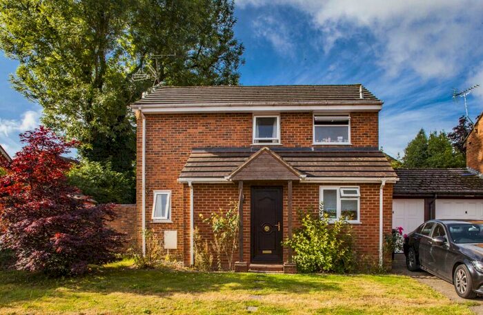 3 Bedroom Detached House To Rent In Grimmer Way, Woodcote, RG8