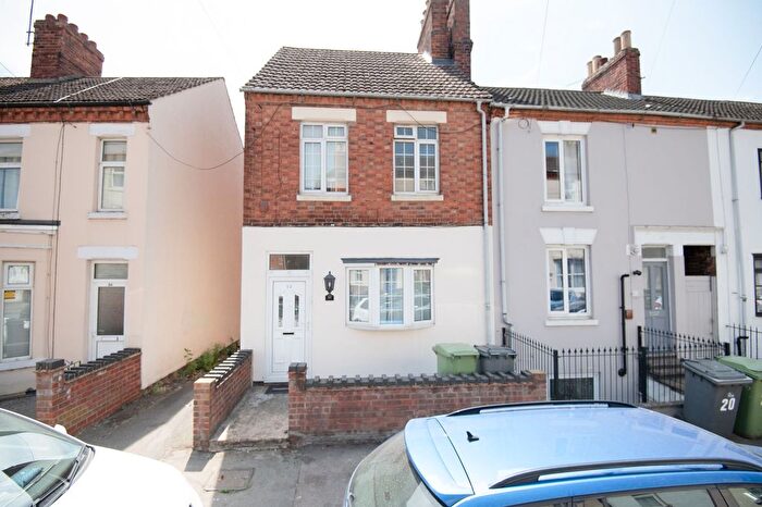 3 Bedroom Terraced House For Sale In Knox Road, Wellingborough, NN8