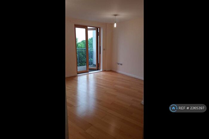 1 Bedroom Flat To Rent In Nebula Court, Plaistow, E13