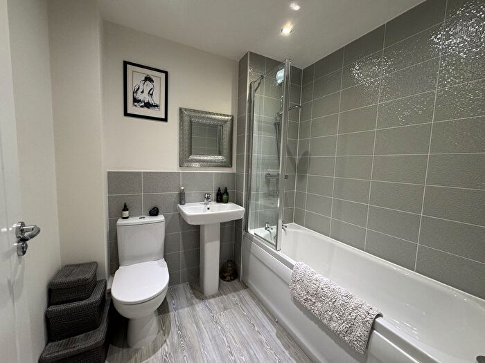 2 Bedroom Semi-Detached House For Sale In Hurricane Way, Southam, CV47