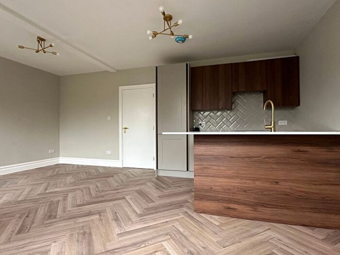 1 Bedroom Flat To Rent In High Street, Broadstairs, CT10