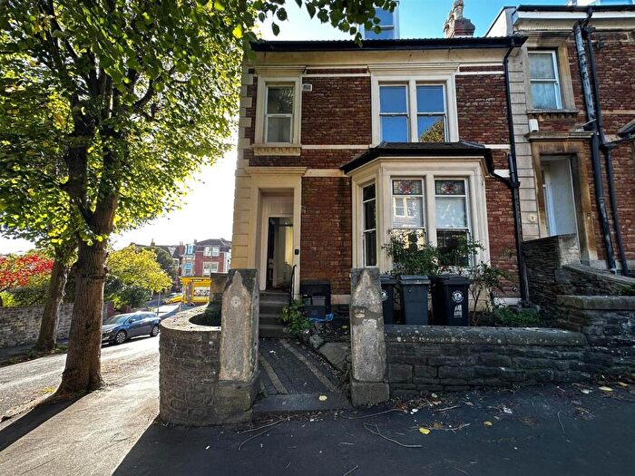 9 Bedroom End Of Terrace House To Rent In B, Hartington Park, Redland, BS6