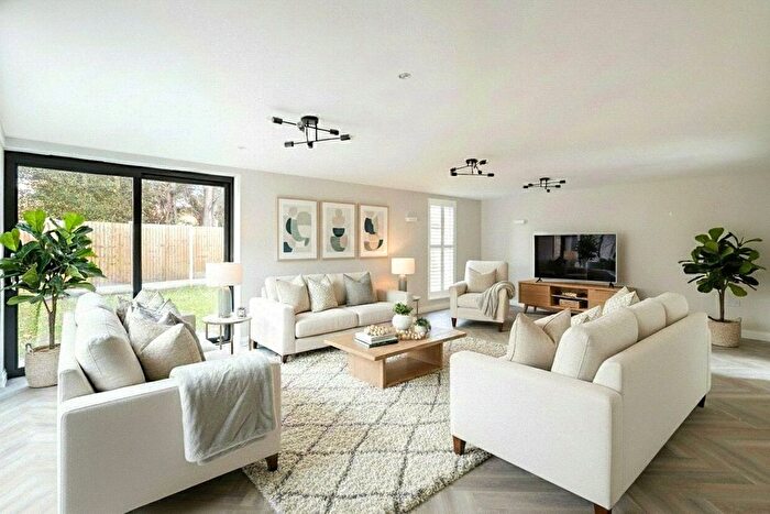 4 Bedroom Detached House For Sale In Penlan, Kingfield Green, Woking, Surrey, GU22