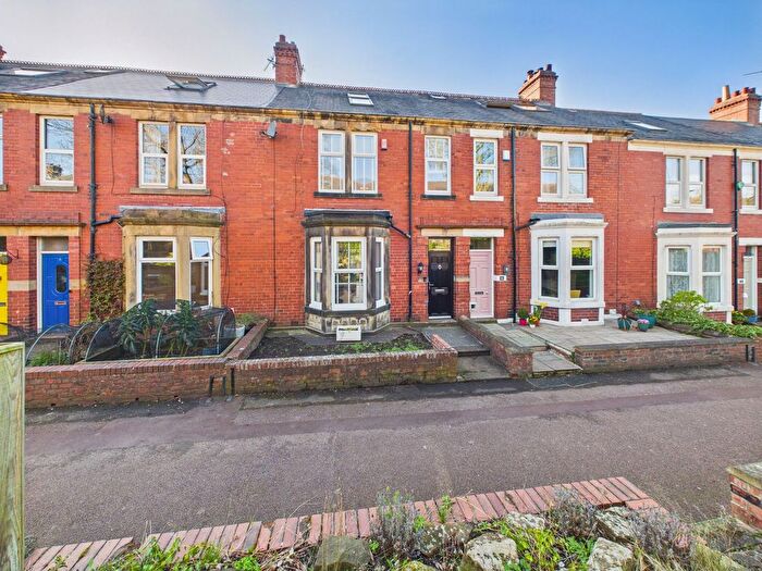 3 Bedroom Terraced House For Sale In Lilac Gardens, Low Fell, NE9