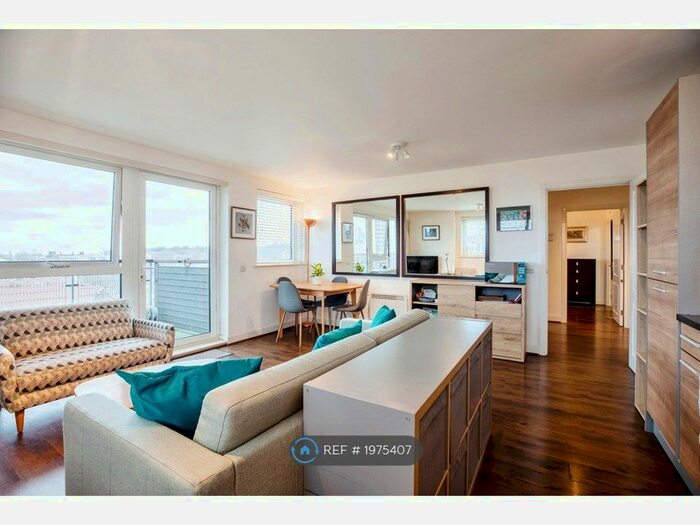 2 Bedroom Flat To Rent In Tarves Way, London, SE10