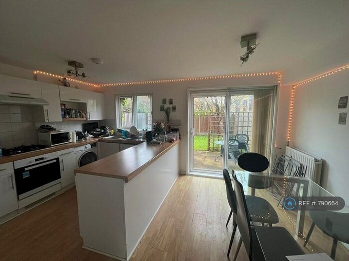 5 Bedroom Terraced House To Rent In Bunning Way, London, N7