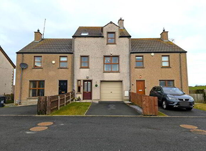 4 Bedroom TownHouse For Sale In Clanmaghery Court, Downpatrick, BT30