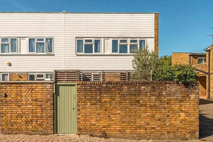 2 Bedroom House For Sale In Bircham Path, Brockley, SE4