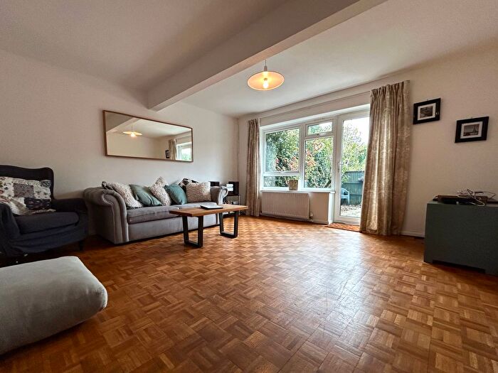 3 Bedroom Terraced House To Rent In Shopfield Close, Littlehampton, BN16