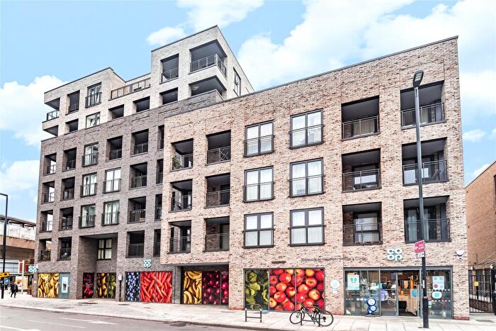 2 Bedroom Flat For Sale In Deptford Bridge, London, SE8