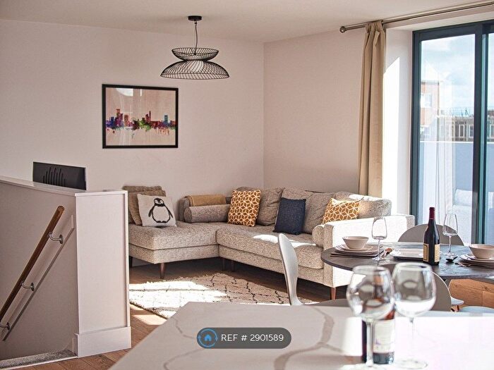 2 Bedroom Flat To Rent In Chapmans Passage, Birmingham, B1