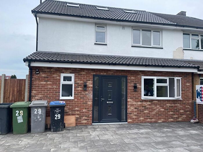 4 Bedroom End Terrace House To Rent In Kingsbury, NW9