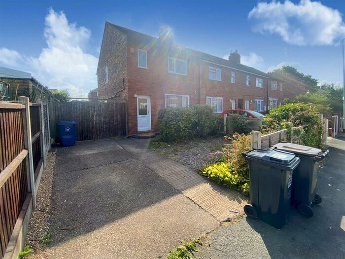 3 Bedroom Semi-Detached House To Rent In Albemarle Road, Cross Heath, Newcastle, ST5