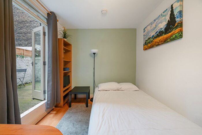 Studio To Rent In Fairholme Road, West Kensington, London, W14