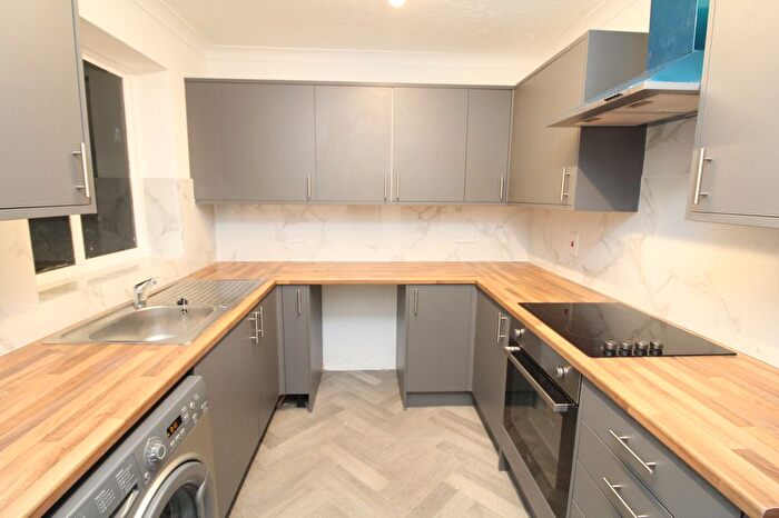 3 Bedroom Terraced House To Rent In Barrow Grove, Sittingbourne, ME10