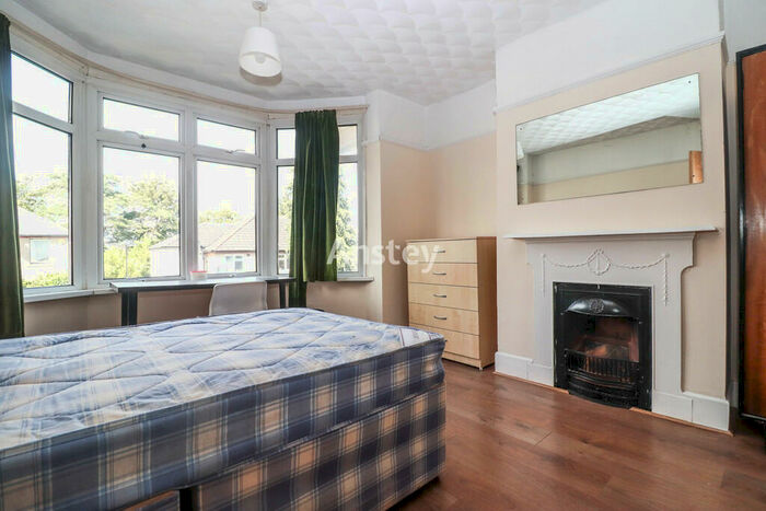 3 Bedroom Semi-Detached House To Rent In Granby Grove, Southampton, SO17