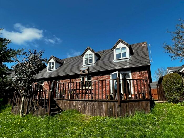 4 Bedroom Detached Bungalow For Sale In Hamilton Row, Waterhouses, DH7