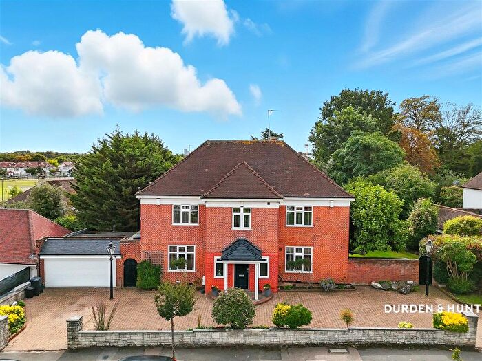 5 Bedroom Detached House For Sale In The Avenue, Wanstead, E11