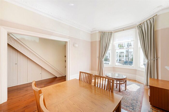 1 Bedroom Flat To Rent In Gunterstone Road, West Kensington, W14