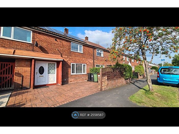 4 Bedroom Semi-Detached House To Rent In Middlesex Road, Stockport, SK5